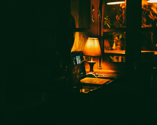 Quiet home atmosphere after work with soft lighting